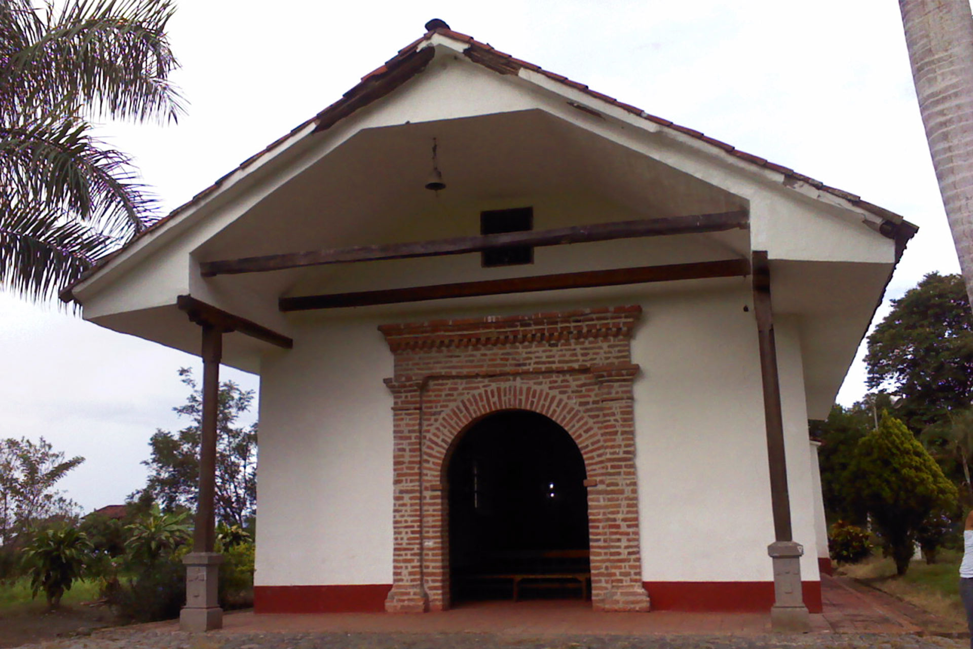 10596-Capilla_de_Nuestra_Señora_de_la_Concepción_de_Overo_Valle_del_Cauca.jpg
