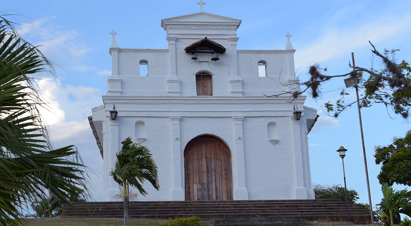 10648-Nuestra_Señora_de_las_Lajas_Valle_del_Cauca_2.jpg